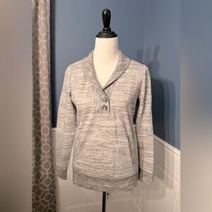 Banana Republic Black & White 2 Button Sweatshirt Top